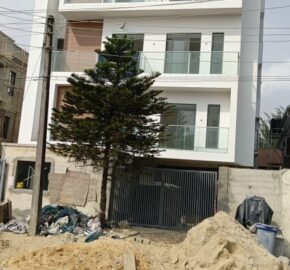 4 Units of Serviced 3-Bedroom Flat with in-built BQ, Lekki Phase 1