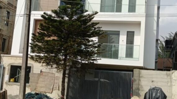 4 Units of Serviced 3-Bedroom Flat with in-built BQ, Lekki Phase 1