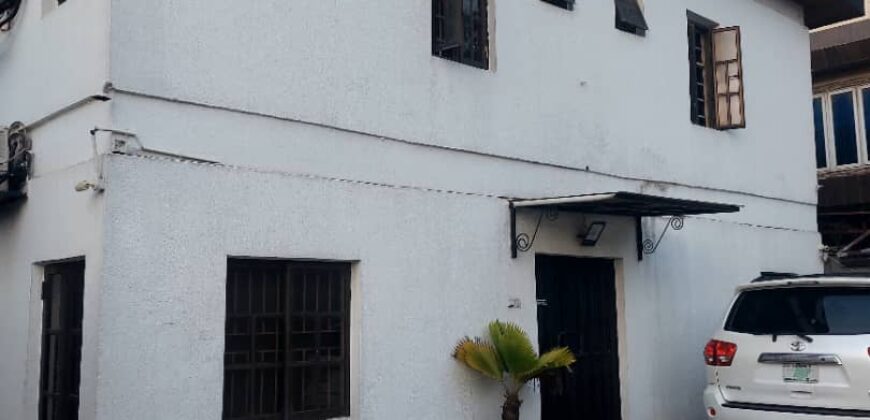First floor 3-Bedroom Flat Office Accommodation, Onipanu Lagos