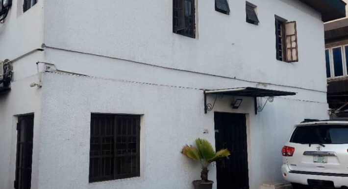 First floor 3-Bedroom Flat Office Accommodation, Onipanu Lagos
