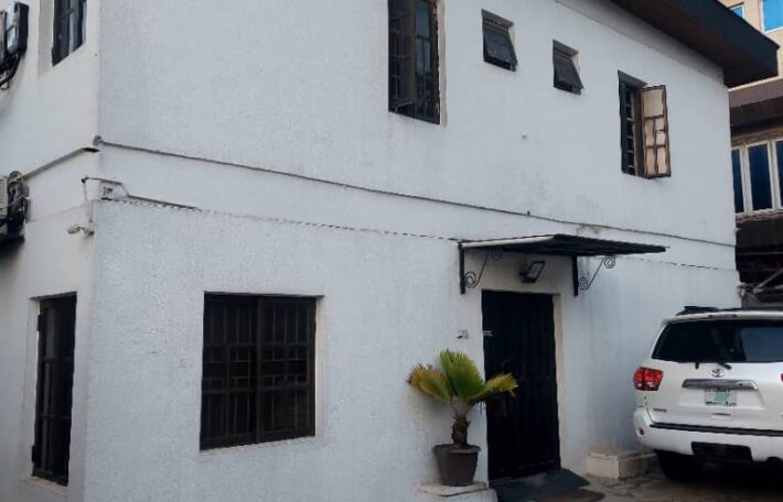 First floor 3-Bedroom Flat Office Accommodation, Onipanu Lagos